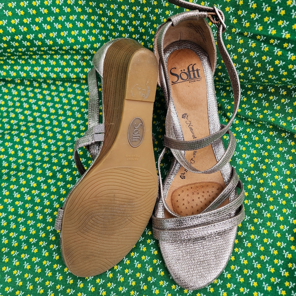 Sofft Wedge Strappy Sandals - Picture 5 of 6